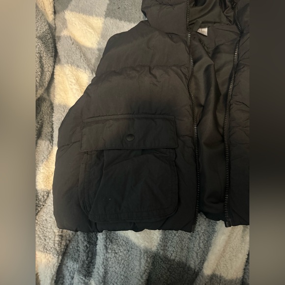 Brand new puffer vest - Picture 3 of 3